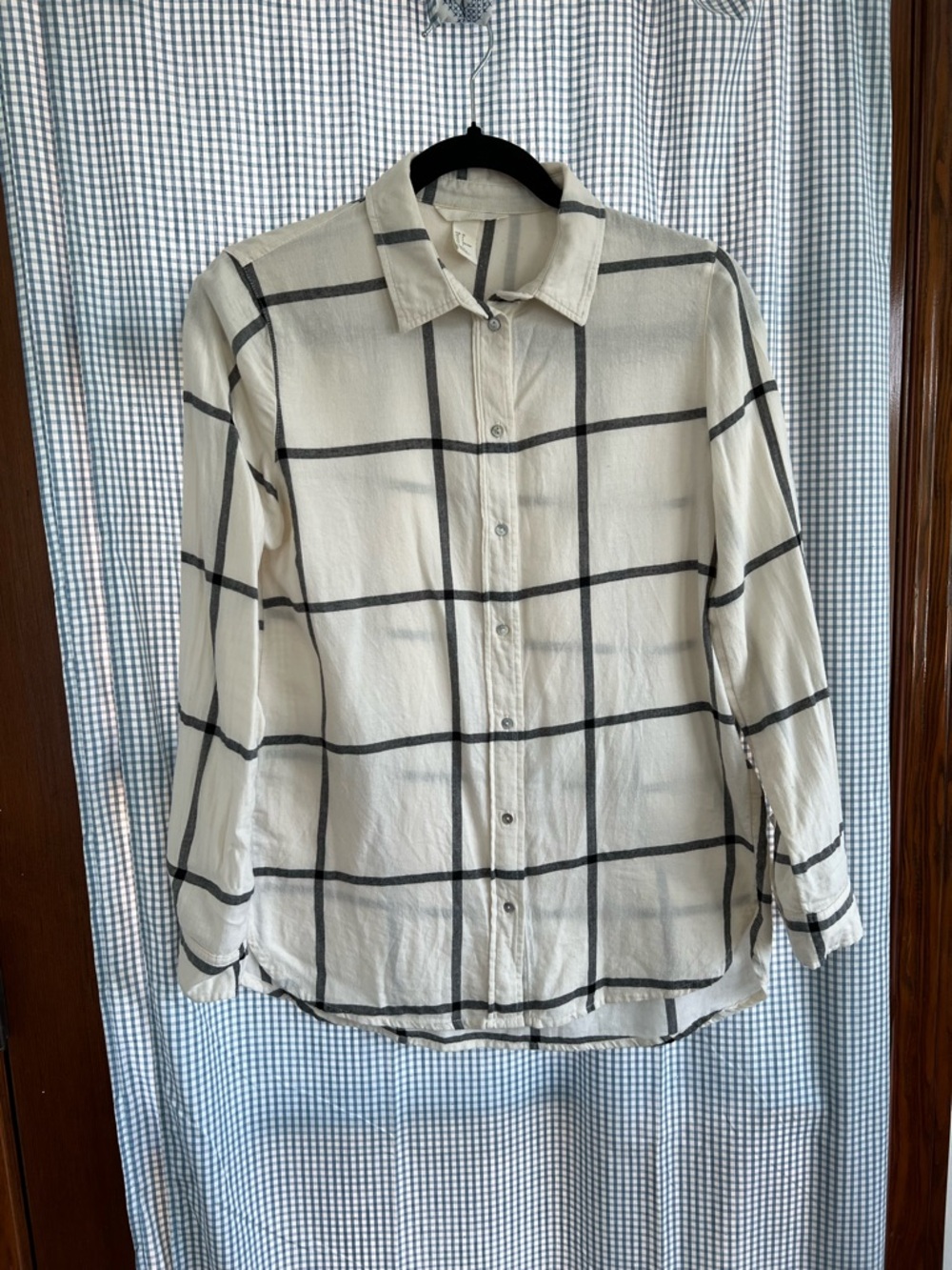 H&M White Button-Down Shirt with Black Windowpane Check